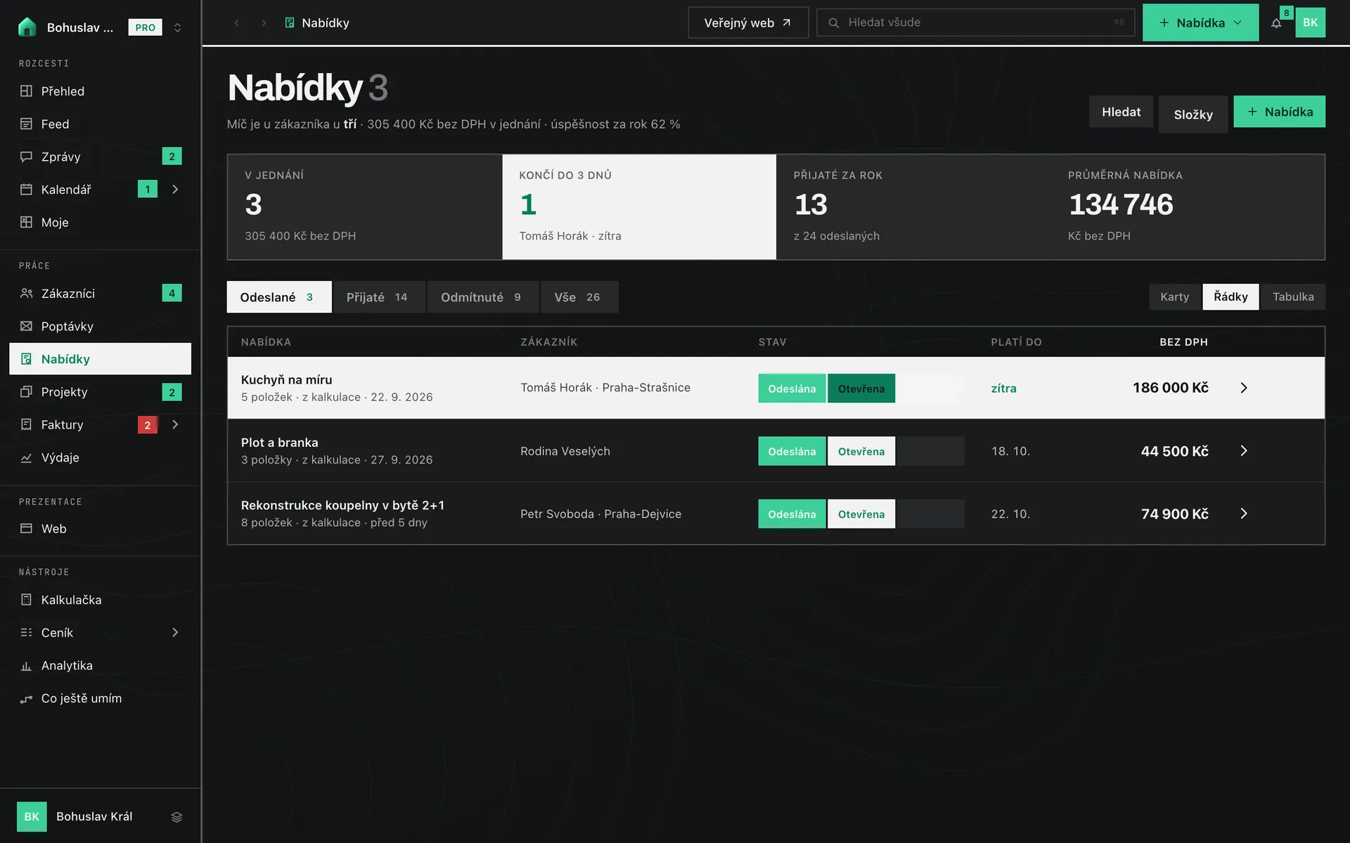 Nabídky v aplikaci RekoBudget — celá obrazovka očima řemeslníka (ukázková data)